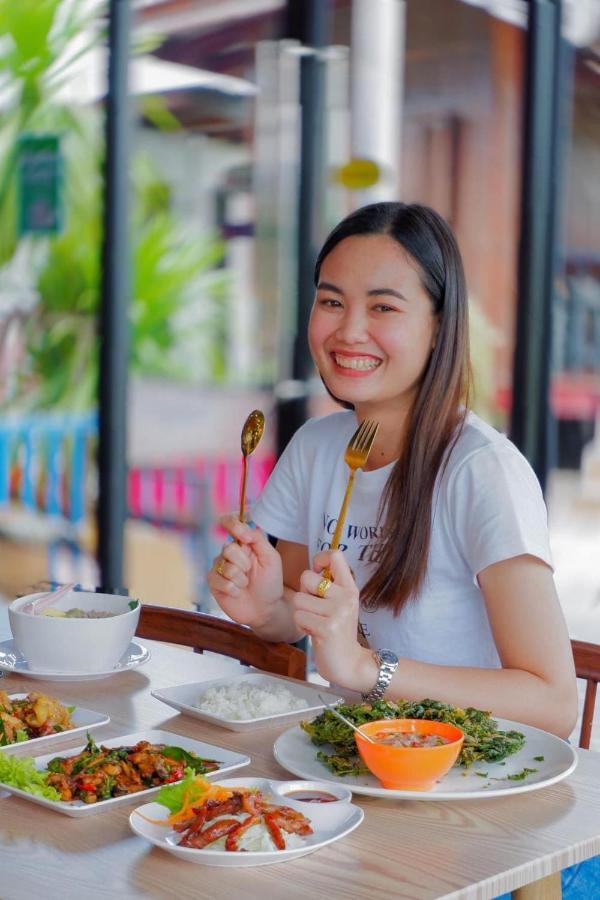 Srihome ยายศรีโฮมแอนแคมป์ปิ้ง Ban Don Tum Luaran gambar